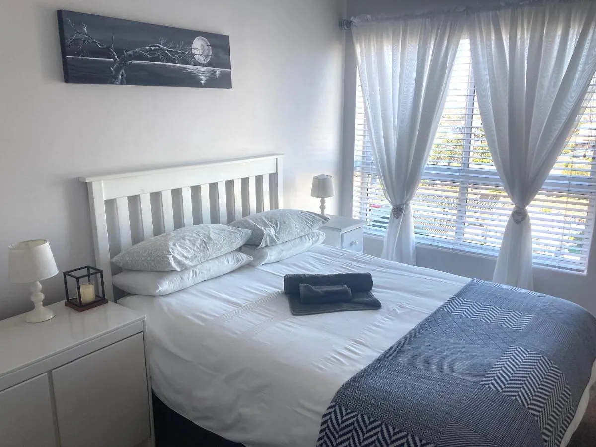 Portico 606 Apartment Bloubergstrand 0*,  South Africa